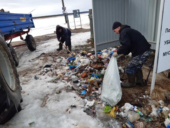 В Унской Губе убрали 5 тонн мусора